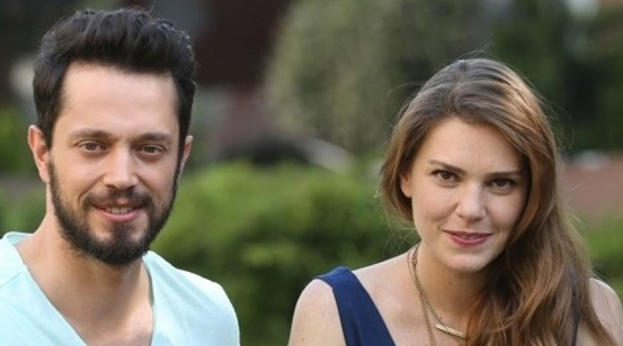 murat boz dan asli enver e ovgu dolu