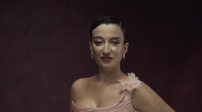 Melike Şahin - Ölmem Ölemem