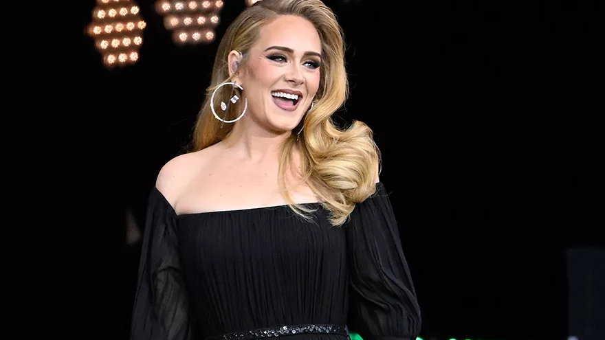 Adele konser serisine yeni tarihler ekledi