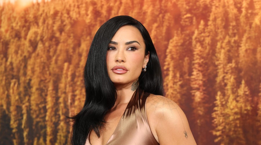 Demi Lovato'dan Hastane Paylaşımı