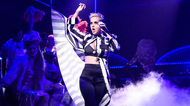 https://cdn.radyofenomen.com/u/img/a/k/a/katyperry-1495713372.jpg