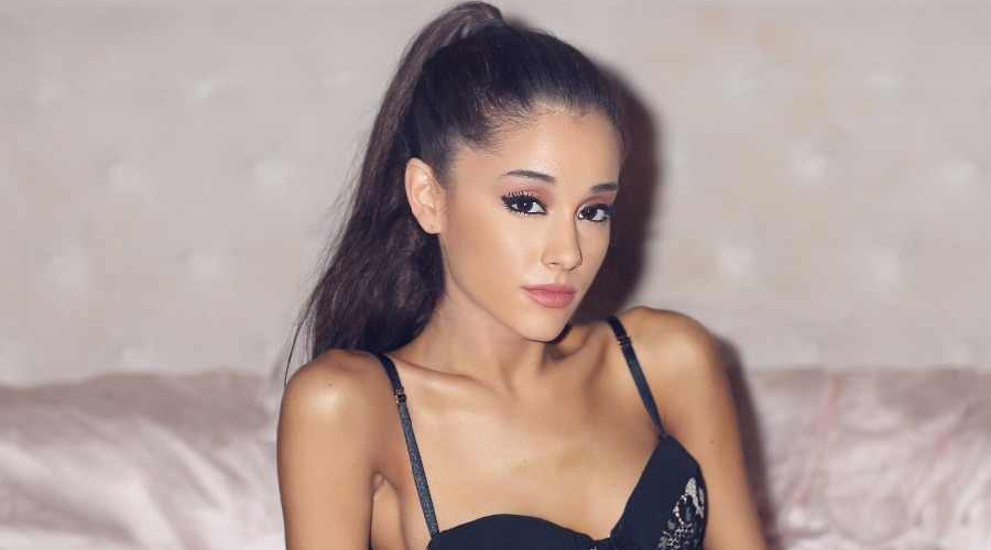 https://cdn.radyofenomen.com/u/img/c/a/r/arianaaa-1593385577.jpg