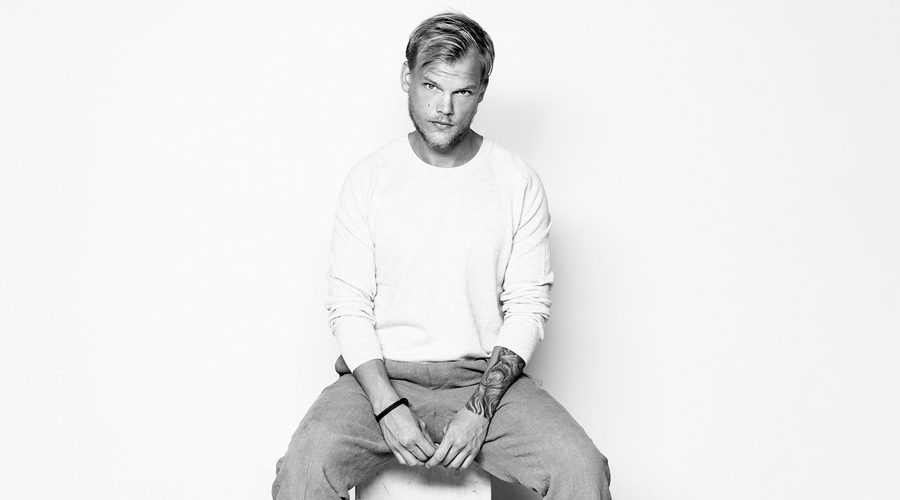 https://cdn.radyofenomen.com/u/img/c/a/v/avicii-1559051379.jpg