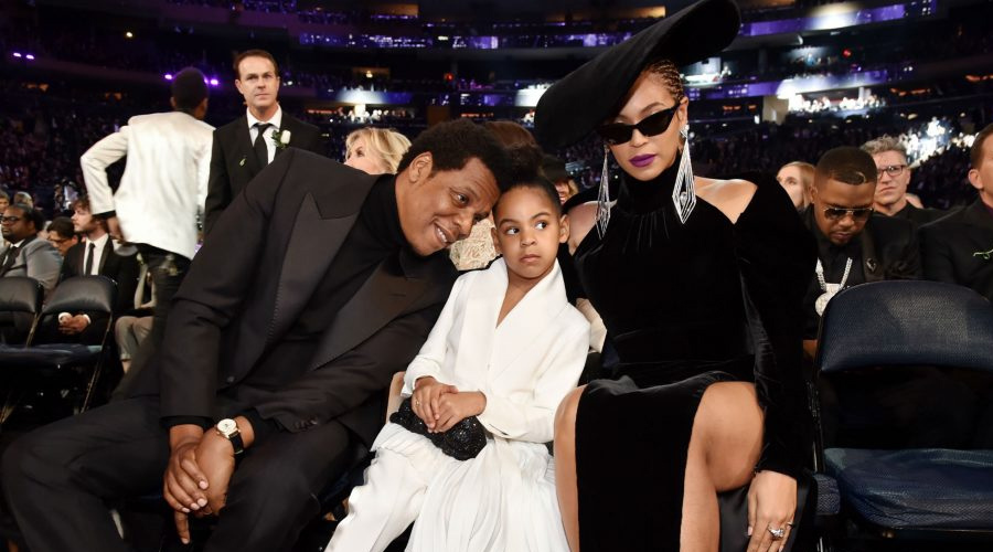 https://cdn.radyofenomen.com/u/img/c/b/e/beyonce-1569505221.jpg