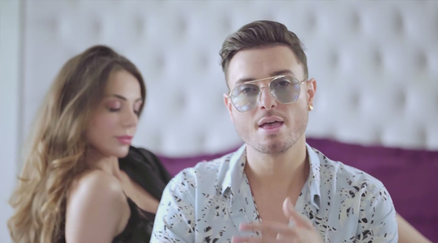https://cdn.radyofenomen.com/u/img/c/f/a/faydee-1553090260.jpg