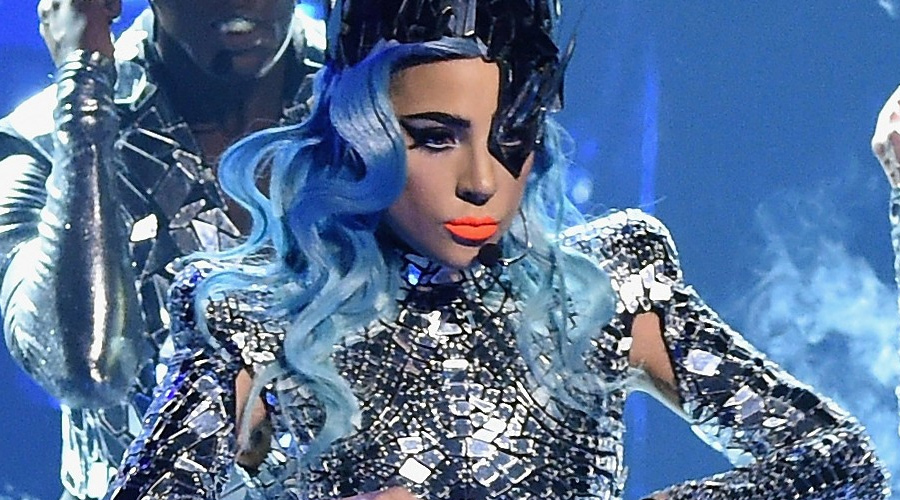 https://cdn.radyofenomen.com/u/img/c/l/a/ladygaga-1546601513.jpg
