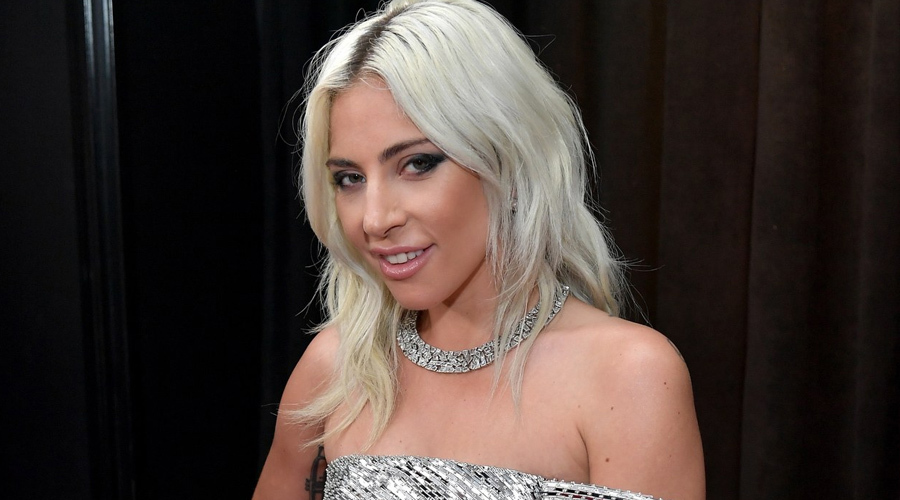 https://cdn.radyofenomen.com/u/img/c/l/a/ladygaga-1561372983.jpg