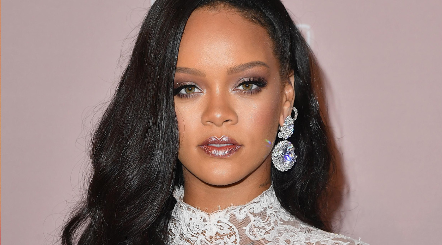 https://cdn.radyofenomen.com/u/img/c/r/i/rihanna-1551872660.jpg