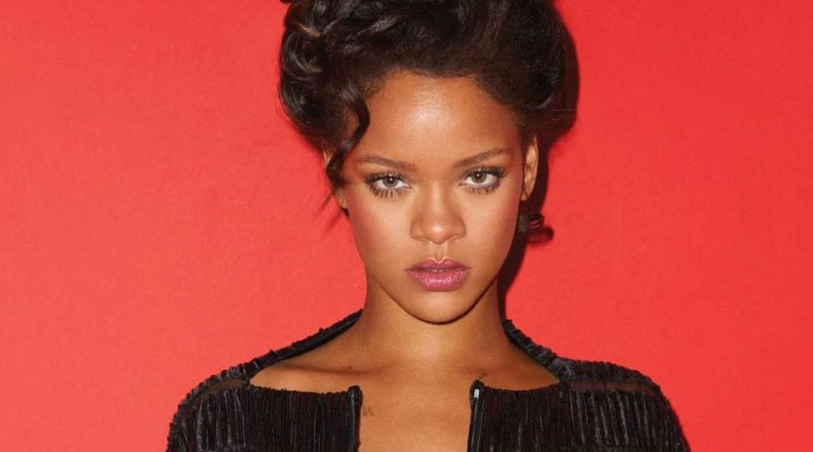 https://cdn.radyofenomen.com/u/img/c/r/i/rihanna-1558439245.jpg