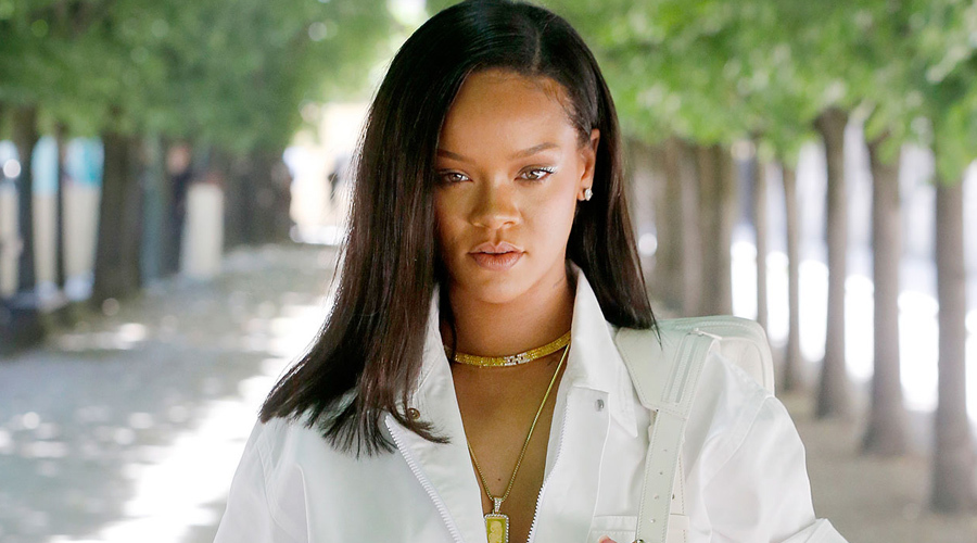 https://cdn.radyofenomen.com/u/img/c/r/i/rihanna-1562853843.jpg