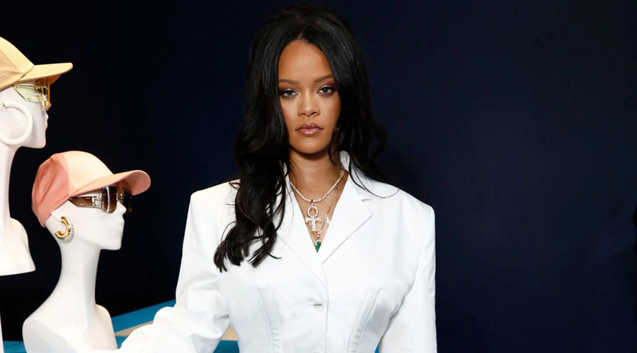 https://cdn.radyofenomen.com/u/img/c/r/i/rihanna-1562920366.jpg