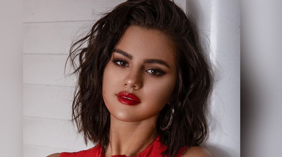 https://cdn.radyofenomen.com/u/img/c/s/e/selena-1579608546.jpg